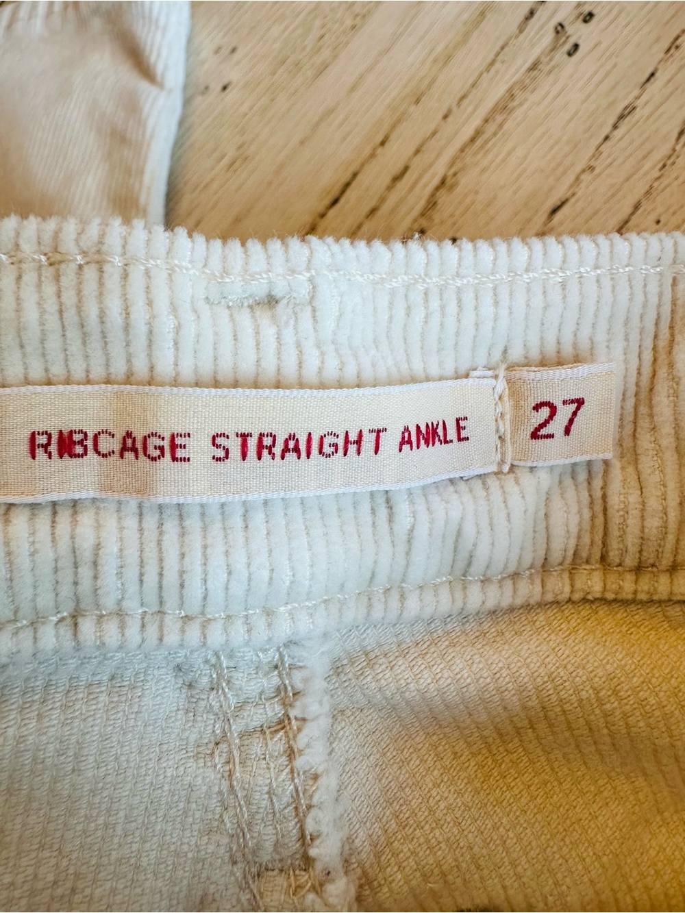Levi's Corduroy Cream RibCage Straight-Ankle Jeans, Inseam: 26” - Picture 3 of 8